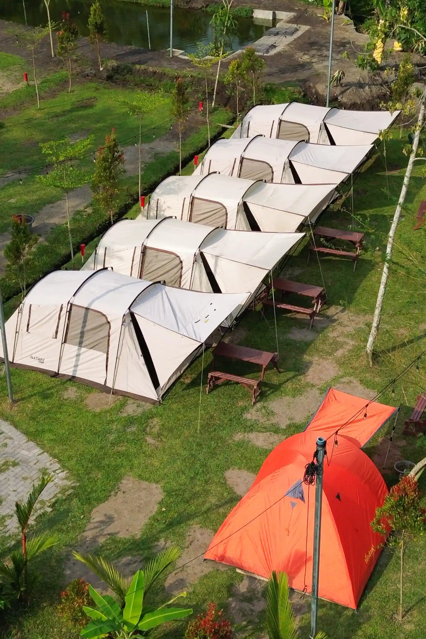suasana camping