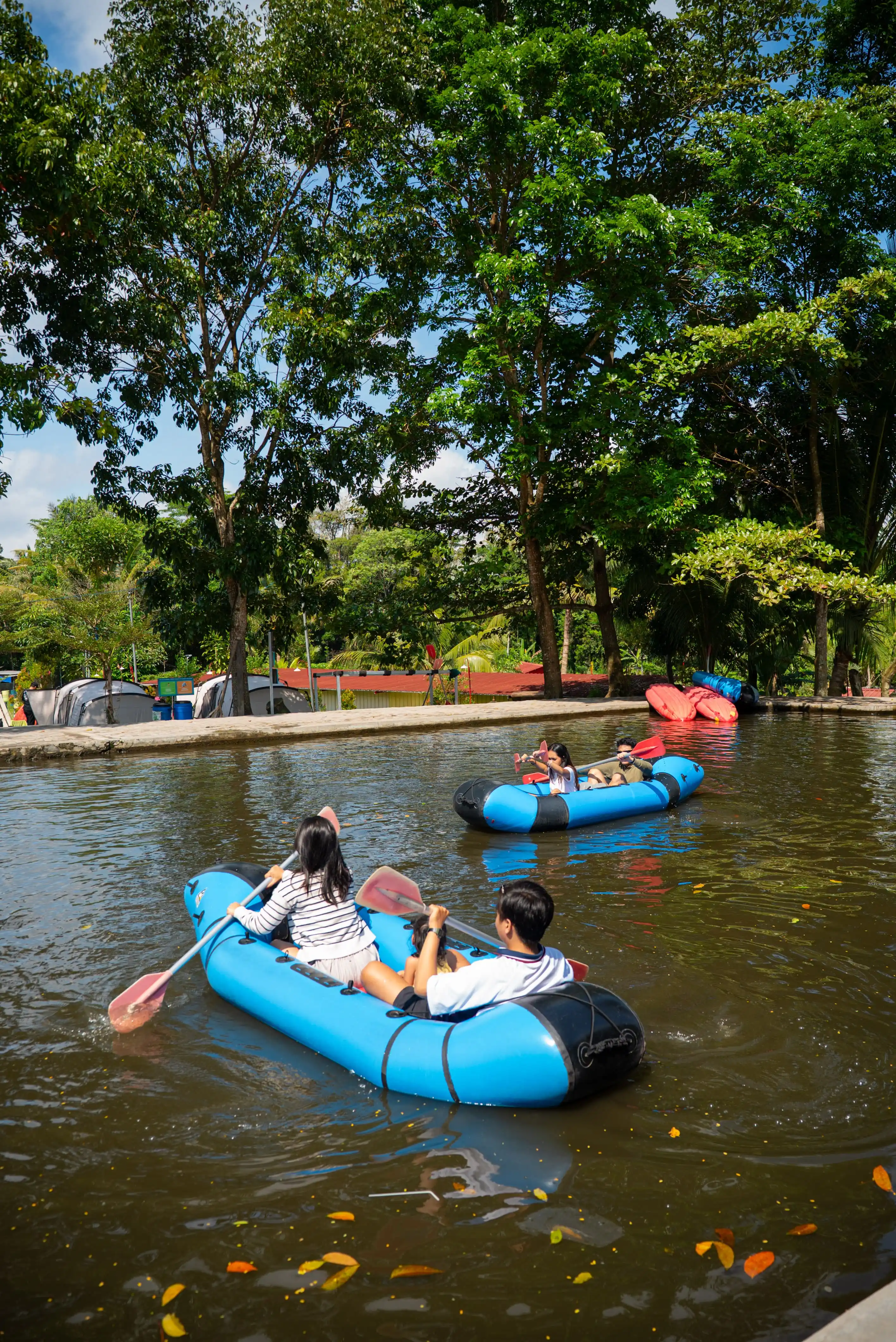 Kayak image 2
